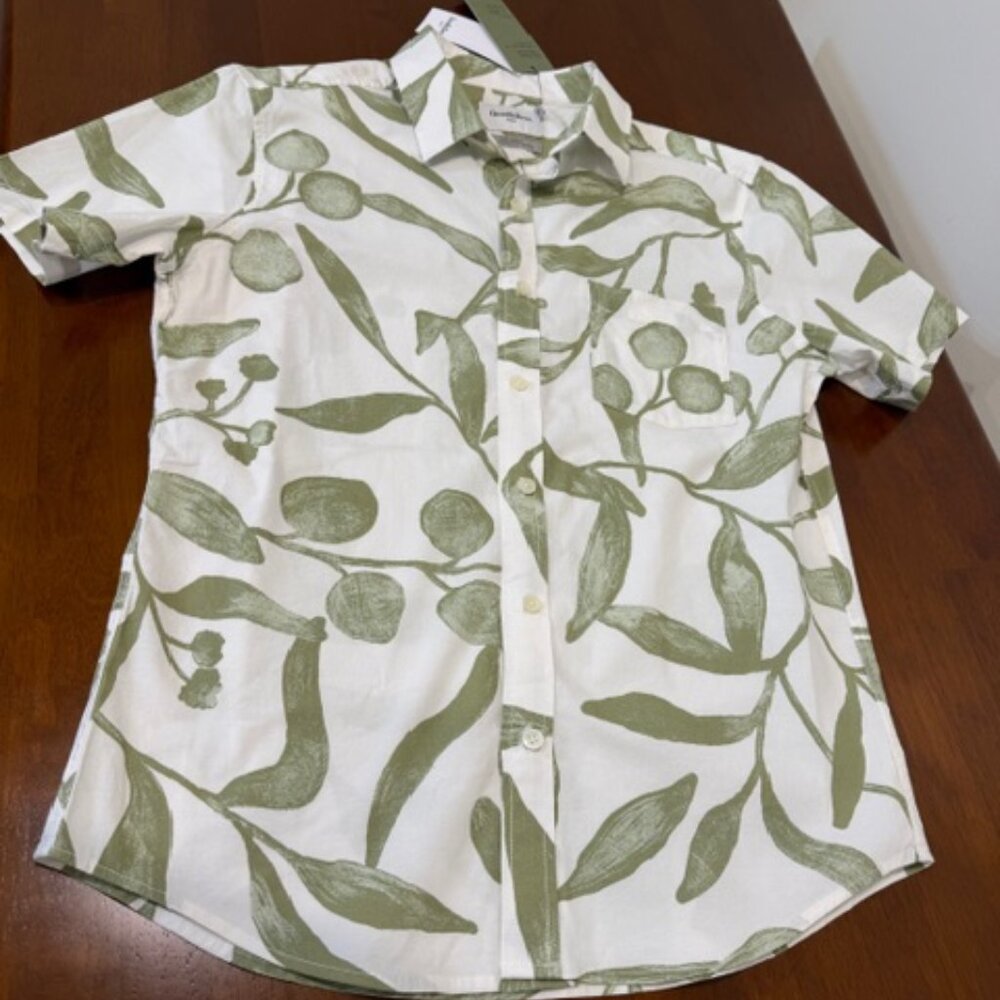 Good Fellow Green Leaves White Cotton Button Down Shirt Size M NWT.